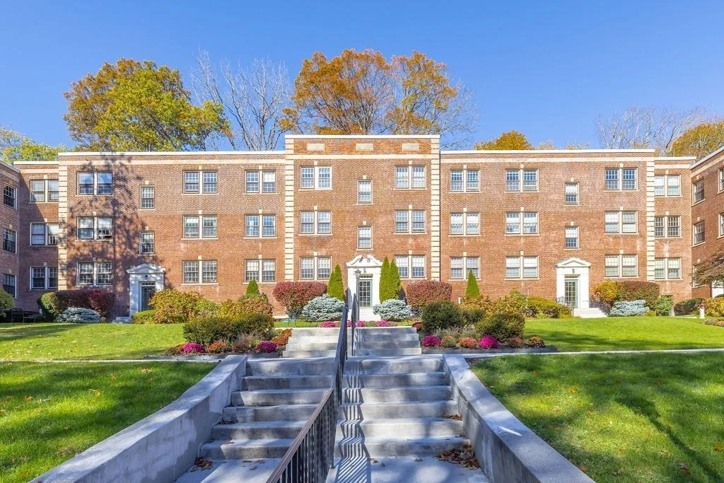 2 bed, 1 bath apartment for rent at 1490 Beacon St Unit 4, Coolidge Corner — photo 14 of 15