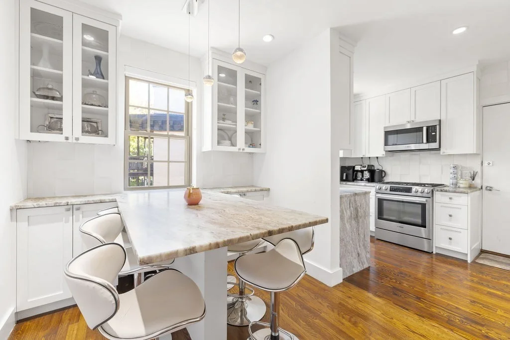 2 bed, 1 bath apartment for rent at 1490 Beacon St Unit 4, Coolidge Corner — photo 6 of 15