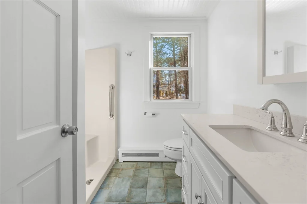 3 bed, 2 bath apartment for rent at 1490 Bridge Rd, Eastham — photo 9 of 24
