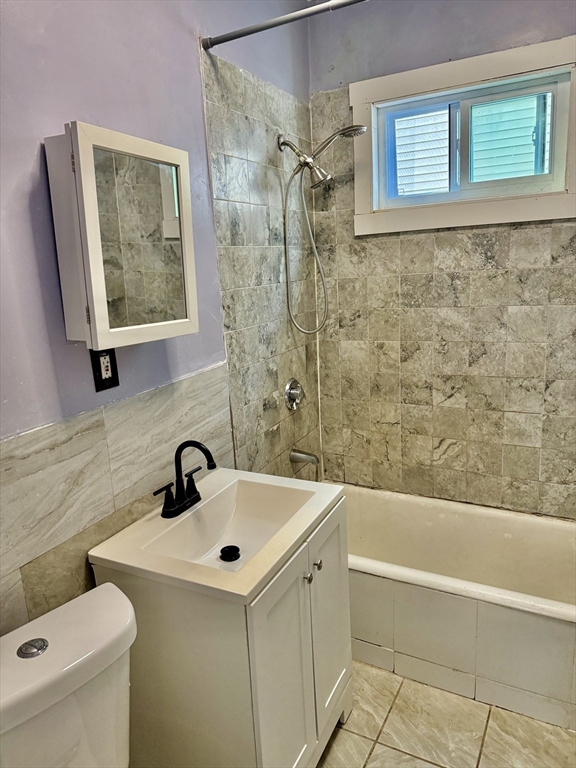 3 bed, 1 bath apartment for rent at 1491 River St Unit 2, Georgetown — photo 10 of 17