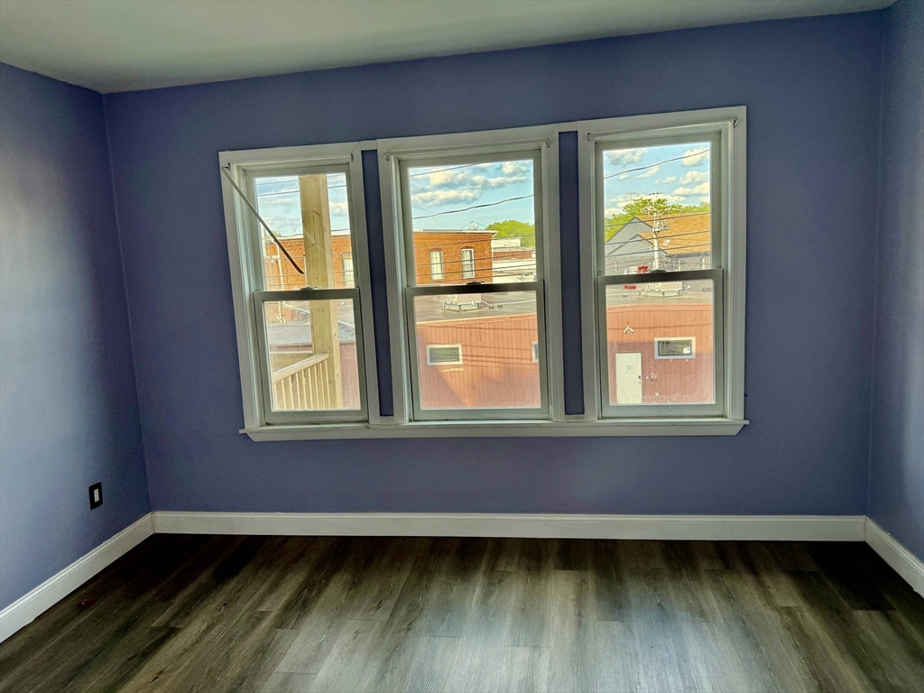 3 bed, 1 bath apartment for rent at 1491 River St Unit 2, Georgetown — photo 13 of 17