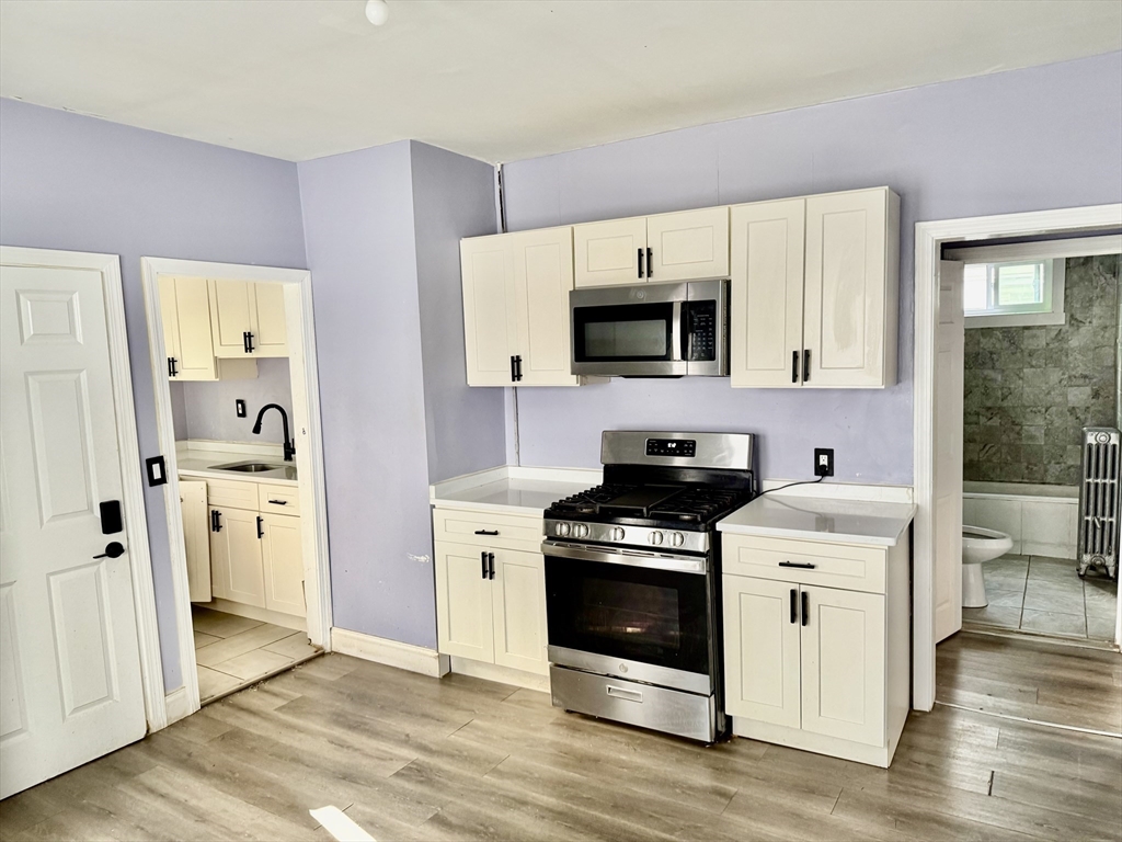 3 bed, 1 bath apartment for rent at 1491 River St Unit 2, Georgetown — photo 1 of 17