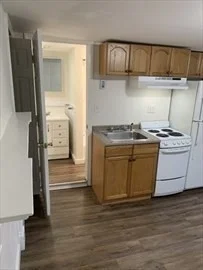 Studio bed, 1 bath apartment for rent at 1494 Concord St Unit 4, Saxonville — photo 2 of 9