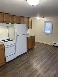 Studio bed, 1 bath apartment for rent at 1494 Concord St Unit 4, Saxonville — photo 3 of 9