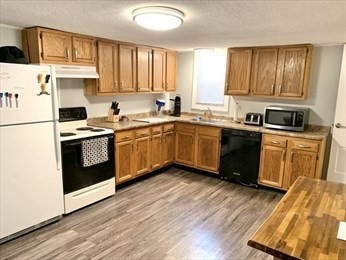 2 bed, 1 bath apartment for rent at 1494 Concord Unit 1, Framingham — photo 2 of 11