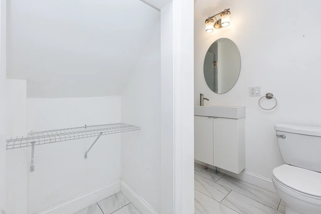 2 bed, 2 bath apartment for rent at 1495 Hyde Park Ave Unit 1, Hyde Park — photo 11 of 15