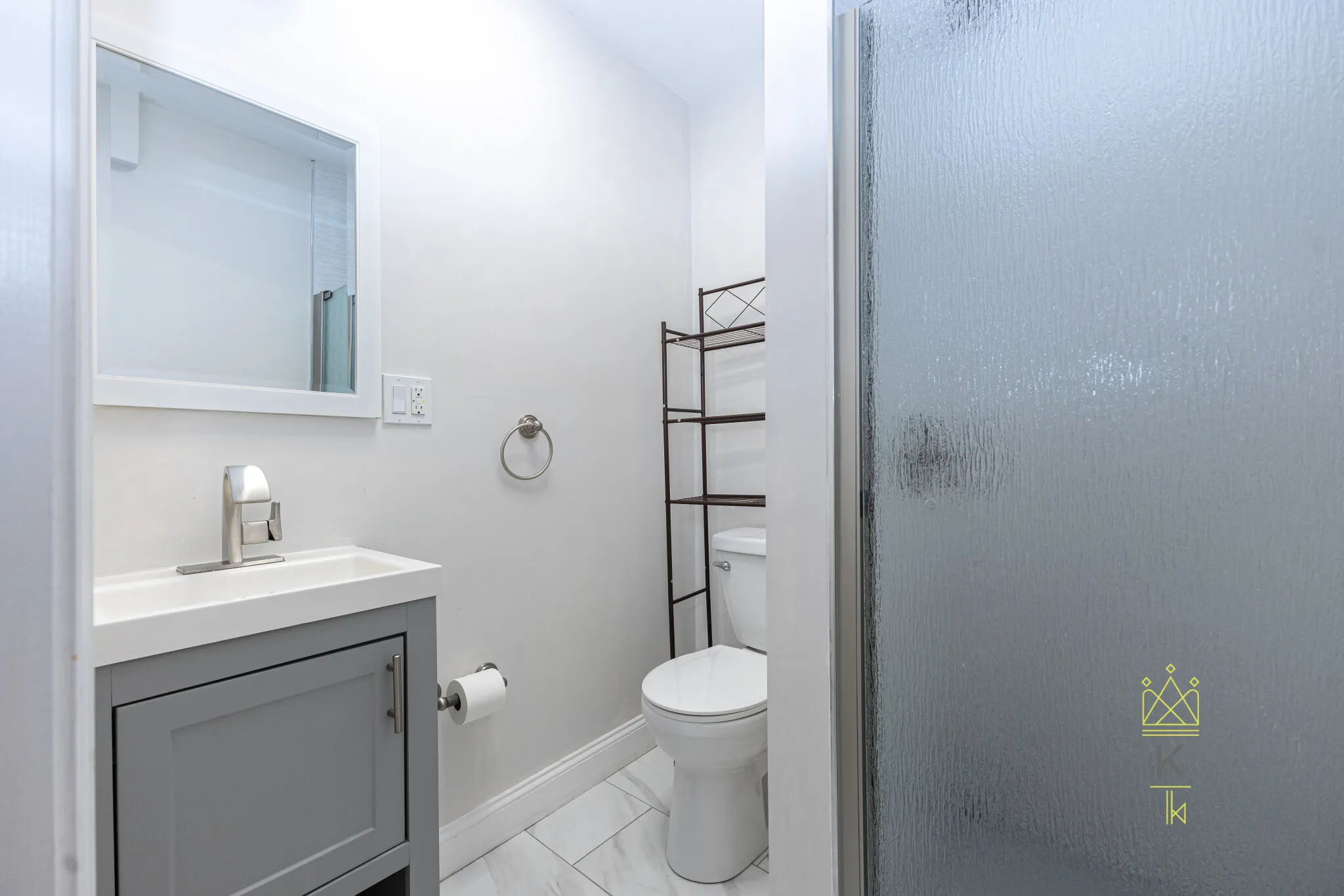 2 bed, 2 bath apartment for rent at 1495 Hyde Park Ave Unit Unit1, Hyde Park — photo 16 of 36