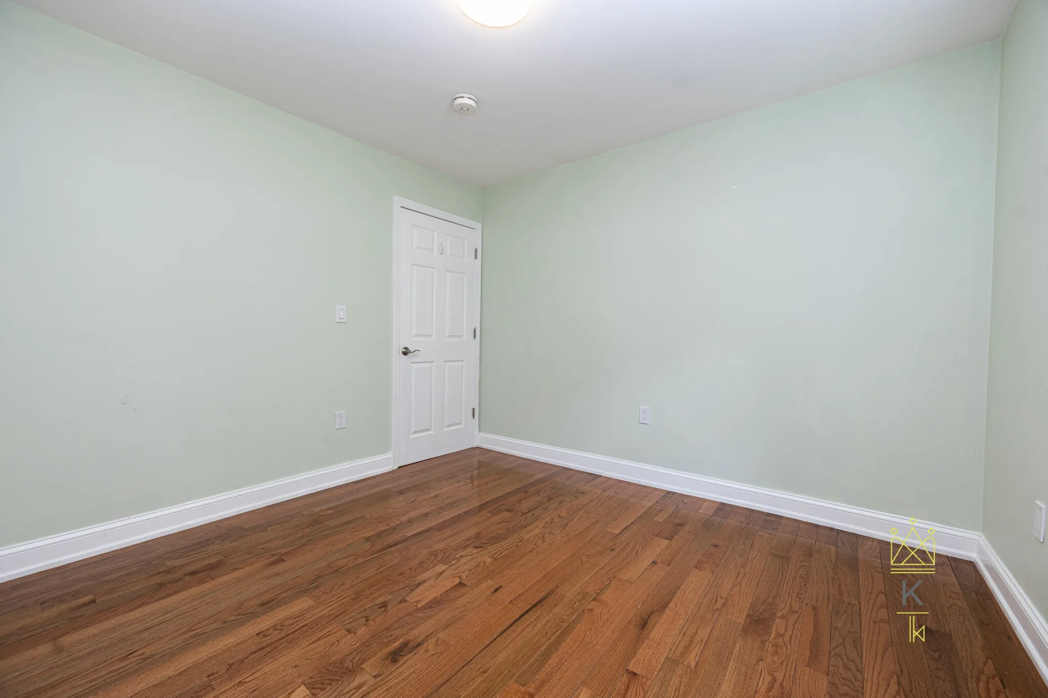 2 bed, 2 bath apartment for rent at 1495 Hyde Park Ave Unit Unit1, Hyde Park — photo 8 of 36