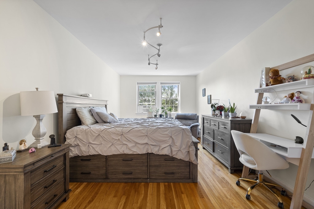 2 bed, 1 bath apartment for rent at 1496 Beacon St Unit 4, Corey Hill — photo 3 of 7
