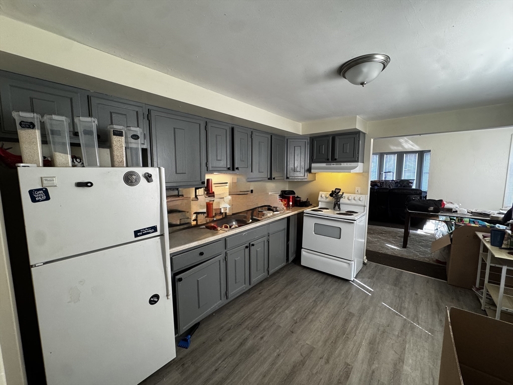 3 bed, 1 bath apartment for rent at 149A Adams St Unit 149A, Waltham — photo 1 of 9