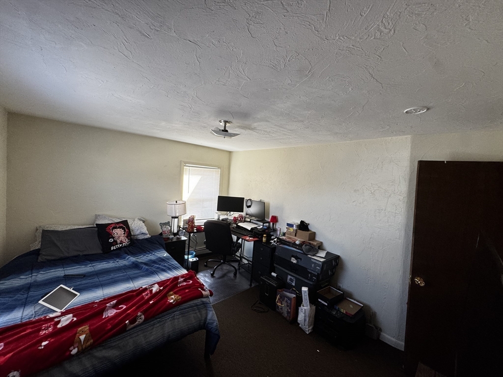 3 bed, 1 bath apartment for rent at 149A Adams St Unit 149A, Waltham — photo 5 of 9