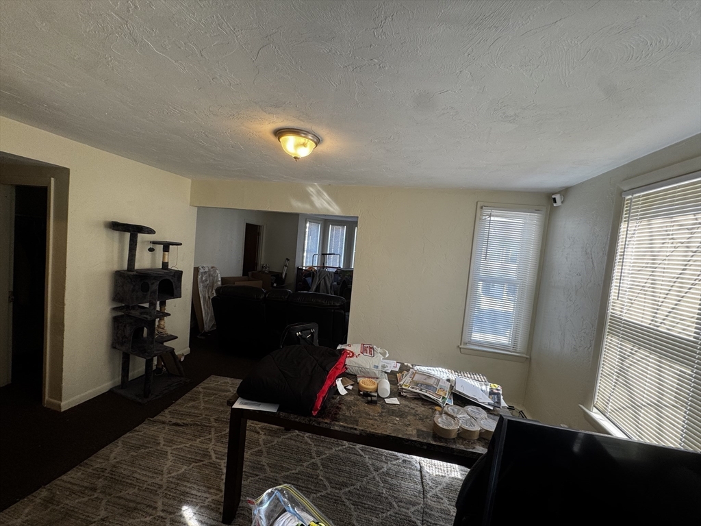 3 bed, 1 bath apartment for rent at 149A Adams St Unit 149A, Waltham — photo 3 of 9
