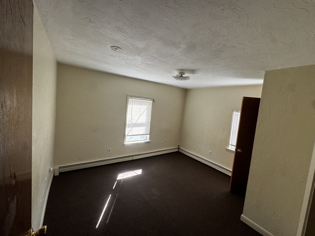 3 bed, 1 bath apartment for rent at 149A Adams St Unit 149A, Waltham — photo 7 of 9