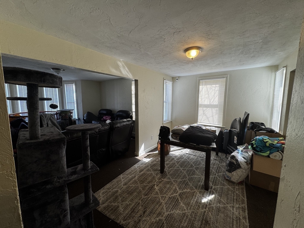 3 bed, 1 bath apartment for rent at 149A Adams St Unit 149A, Waltham — photo 4 of 9