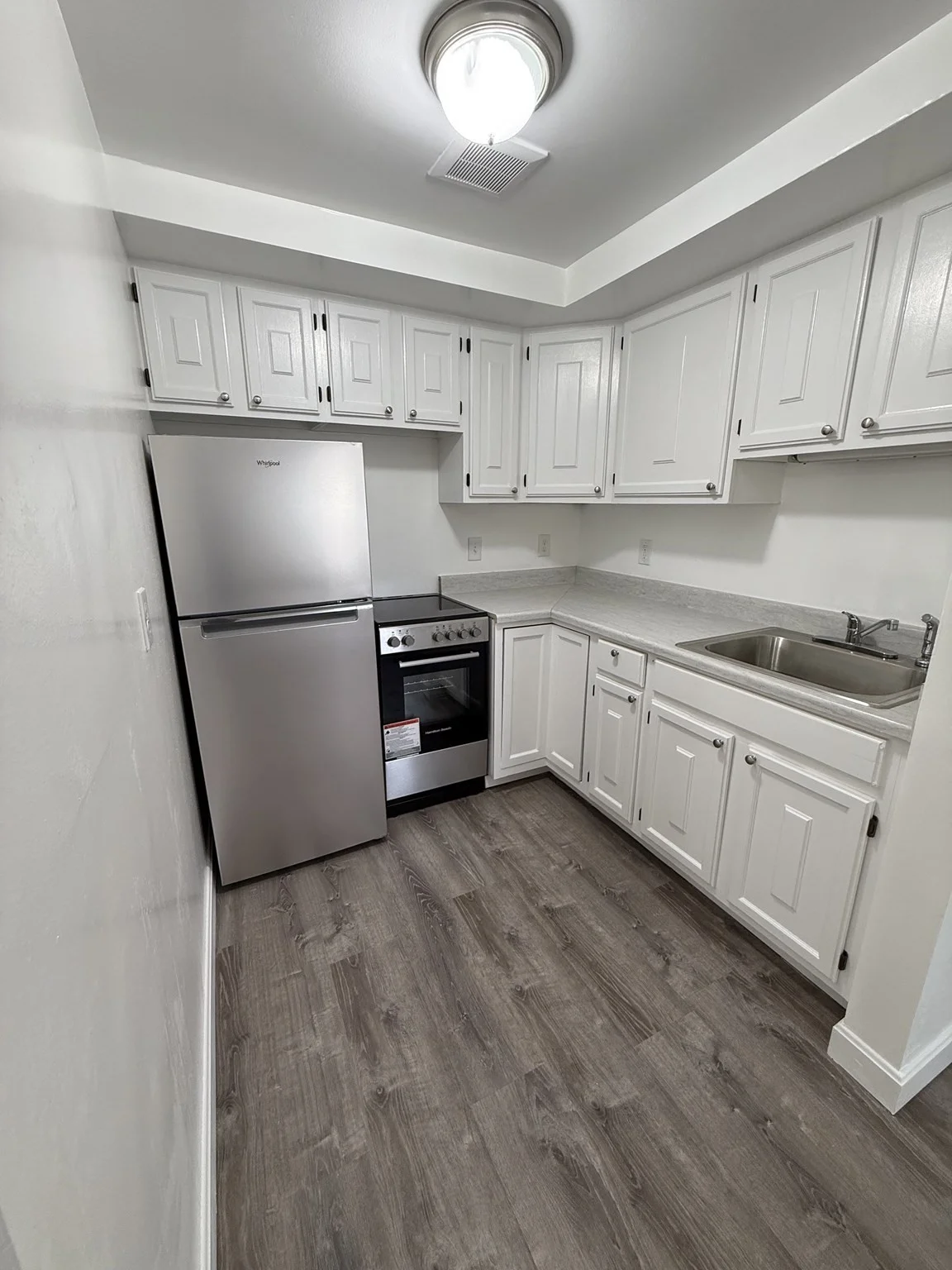 Studio bed, 1 bath apartment for rent at 149R Adams St Unit R, Waltham — photo 4 of 6