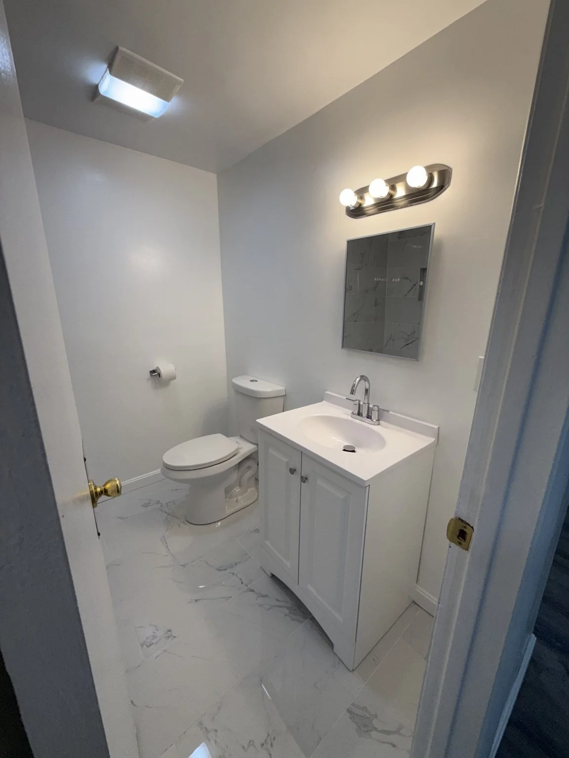 Studio bed, 1 bath apartment for rent at 149R Adams St Unit R, Waltham — photo 6 of 6