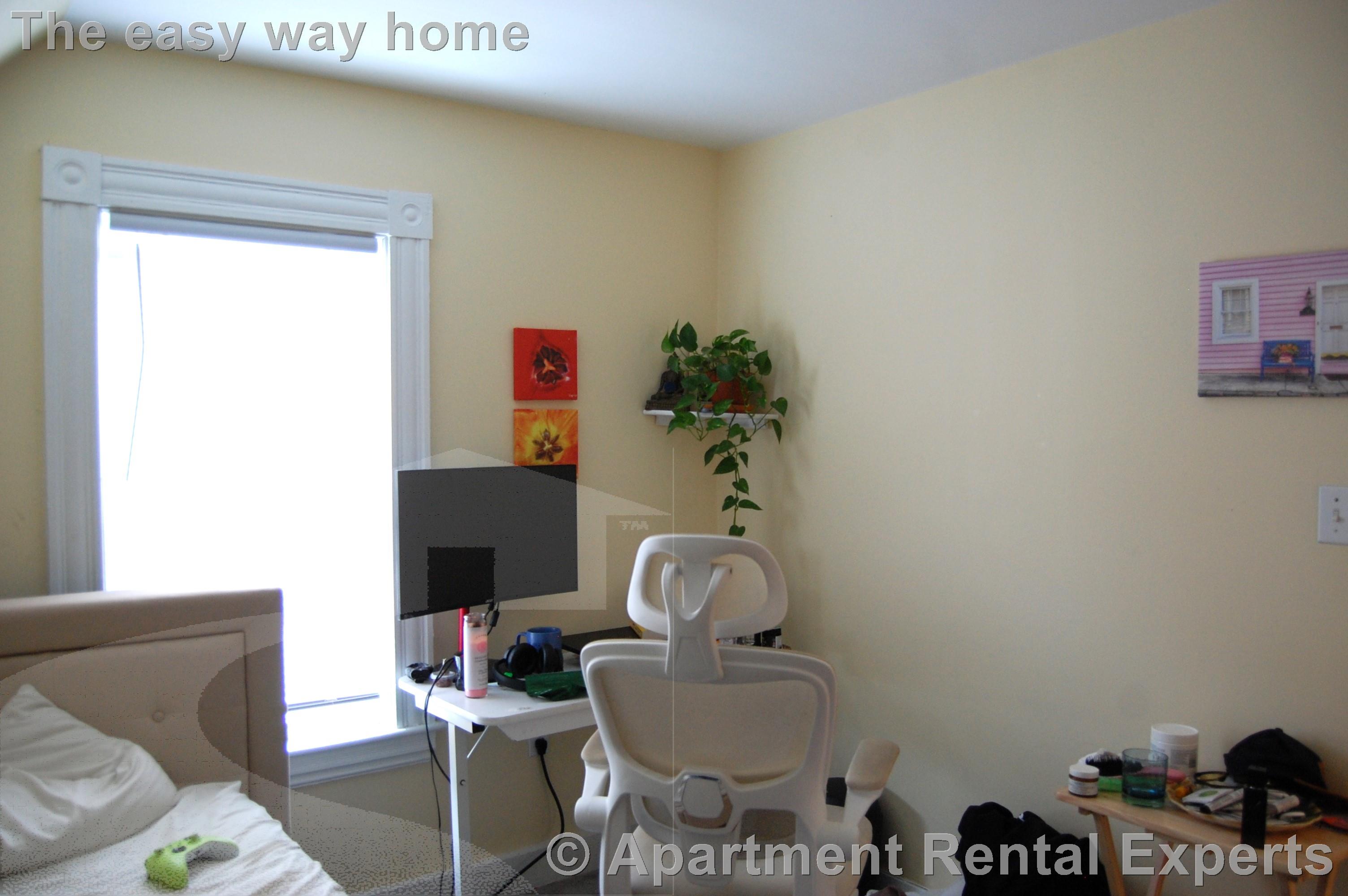 4 bed, 1 bath apartment for rent at 14A Cottage Ave Unit 2, Davis Square — photo 9 of 21