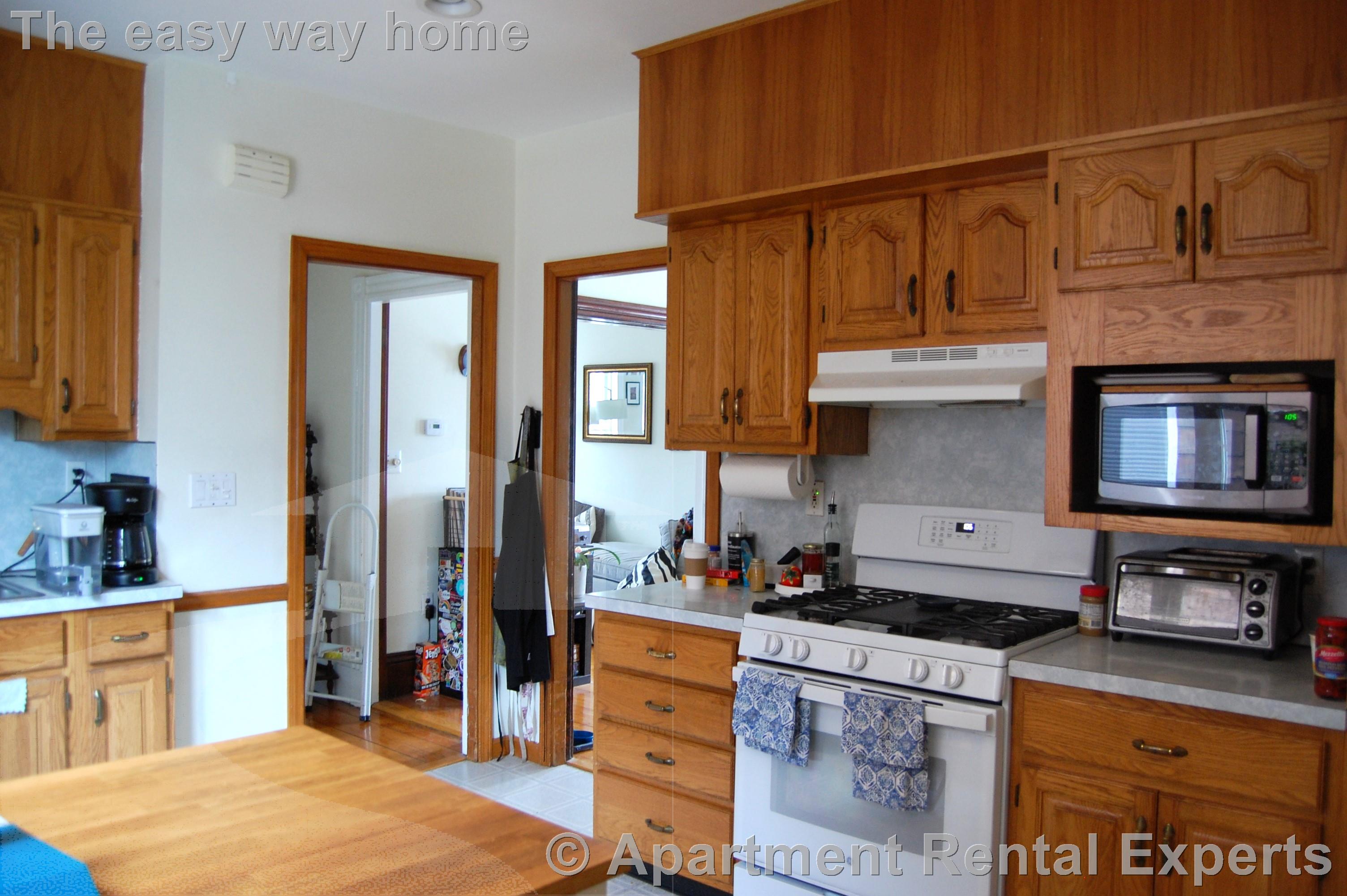 4 bed, 1 bath apartment for rent at 14A Cottage Ave Unit 2, Davis Square — photo 3 of 21