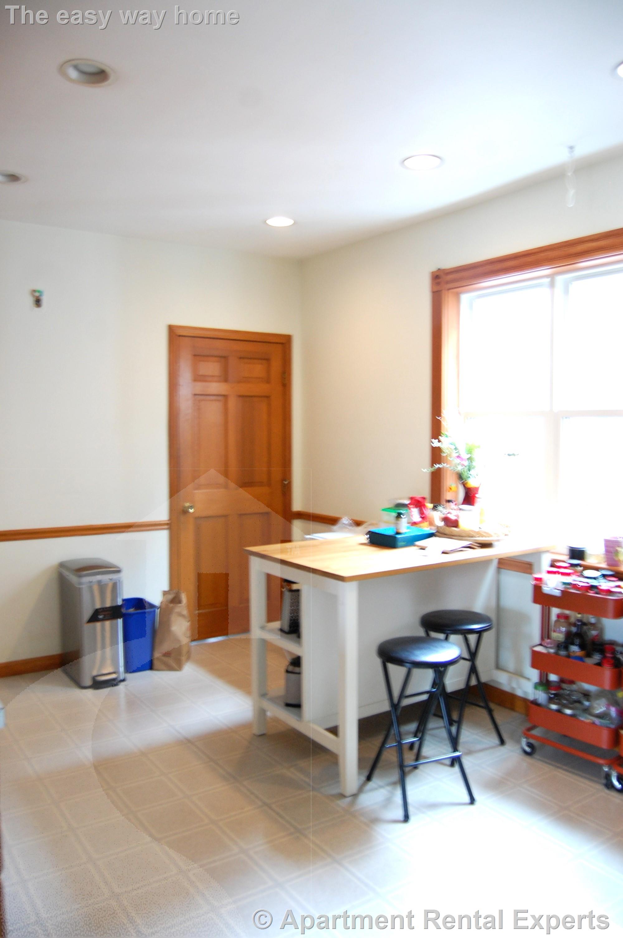 4 bed, 1 bath apartment for rent at 14A Cottage Ave Unit 2, Davis Square — photo 4 of 21