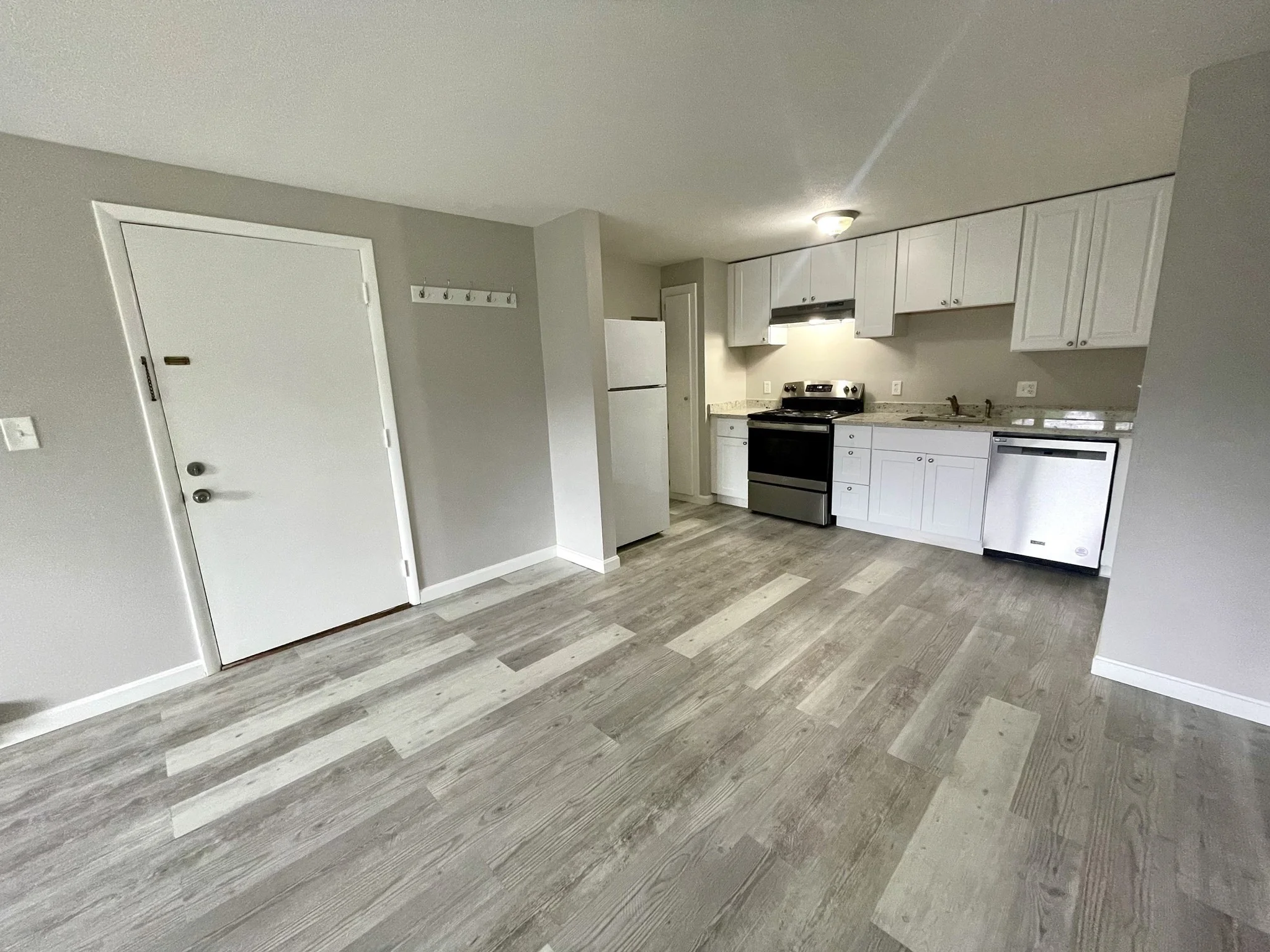 1 bed, 1 bath apartment for rent at 14B Mayberry Dr Unit 8, Westborough — photo 1 of 18