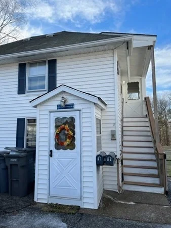 1 bed, 1 bath apartment for rent at 15 1/2 Third St Unit 2, Ayer