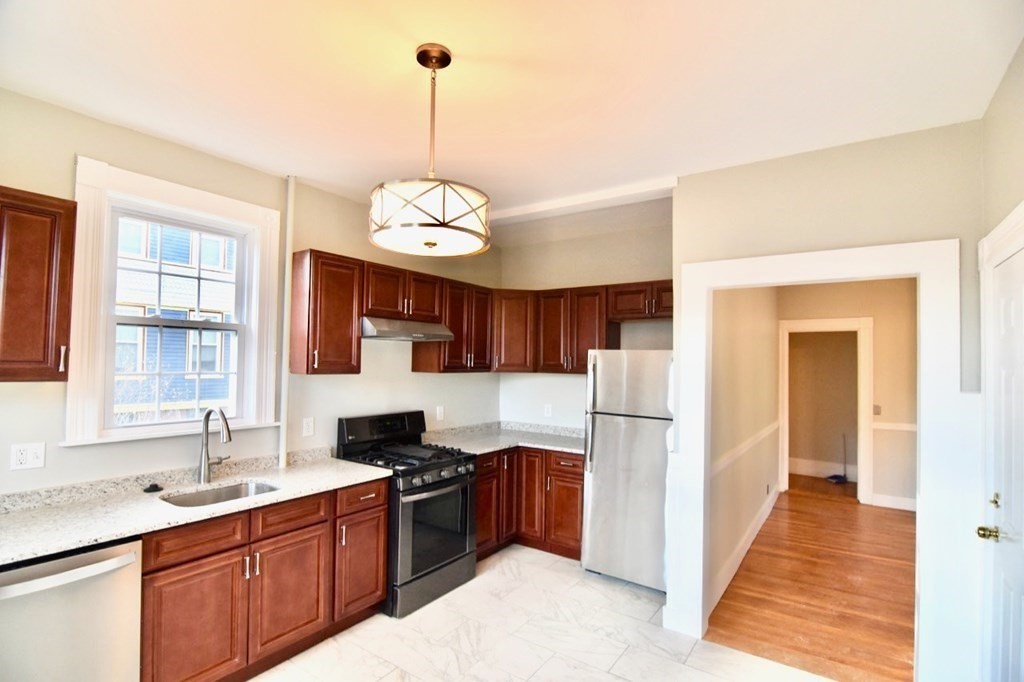 3 bed, 1 bath apartment for rent at 15-1/2 Tremlett St Unit 1, Dorchester — photo 13 of 18