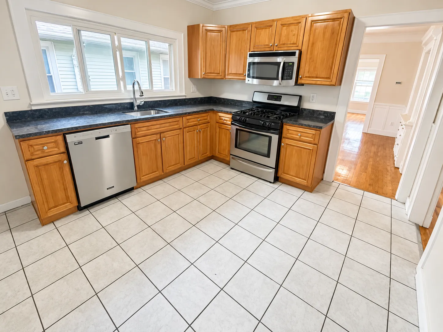 6 bed, 2 bath apartment for rent at 15-17 Boulevard Ter Unit 17, Allston