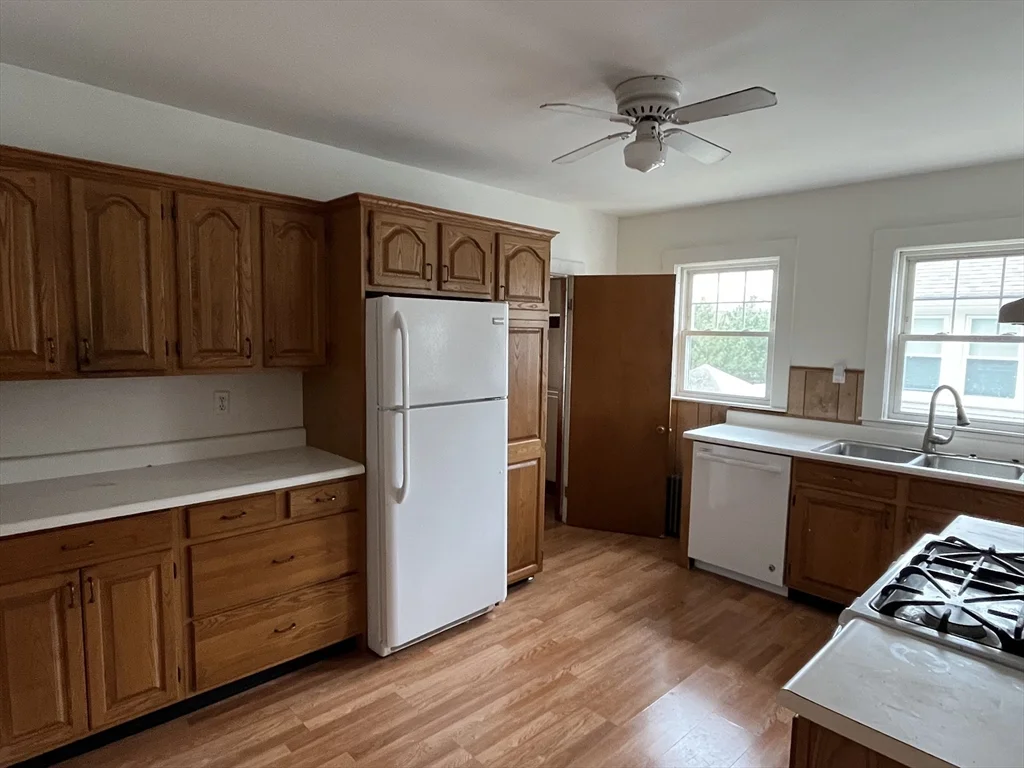 2 bed, 1 bath apartment for rent at 15-17 Eddy St Unit 2, Waltham — photo 7 of 9