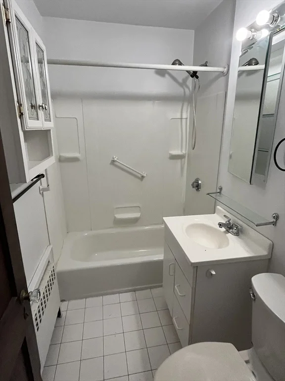 2 bed, 1 bath apartment for rent at 15-17 Eddy St Unit 2, Waltham — photo 8 of 9