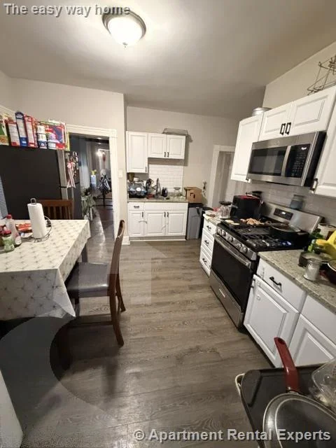 2 bed, 1 bath apartment for rent at 15-17 Gladstone St Unit 3, Wellington — photo 2 of 11