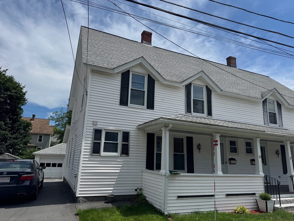 4 bed, 1 bath apartment for rent at 15-17 Orchard St Unit 15, Grafton — photo 1 of 12