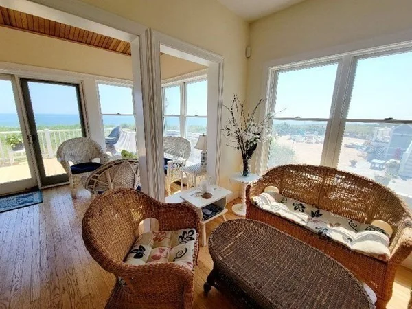4 bed, 2 bath apartment for rent at 15 49th St Unit WINTER, Plum Island — photo 12 of 25