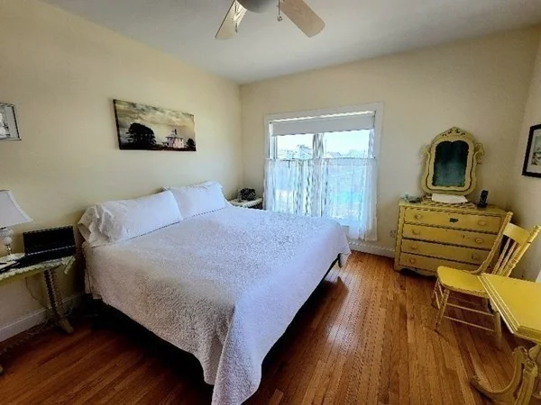 4 bed, 2 bath apartment for rent at 15 49th St Unit WINTER, Plum Island — photo 15 of 25