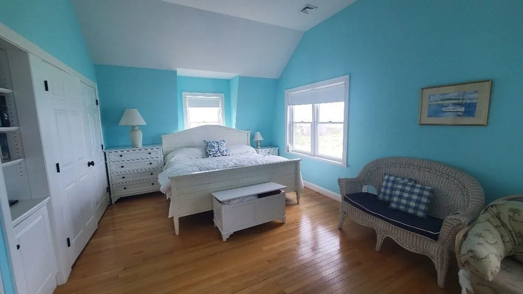 4 bed, 2 bath apartment for rent at 15 49th St Unit WINTER, Plum Island — photo 10 of 25