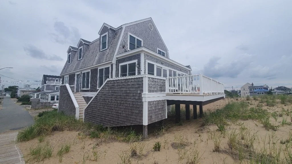 4 bed, 2 bath apartment for rent at 15 49th St Unit WINTER, Plum Island — photo 19 of 25
