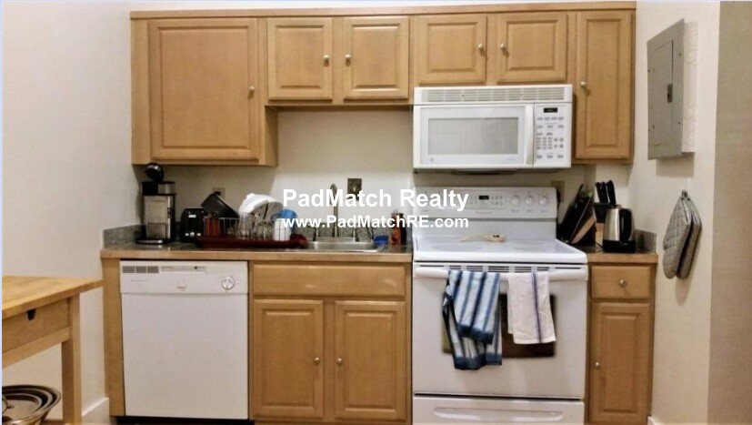2 bed, 1 bath apartment for rent at 15 Aberdeen St Unit 02, Fenway — photo 1 of 21