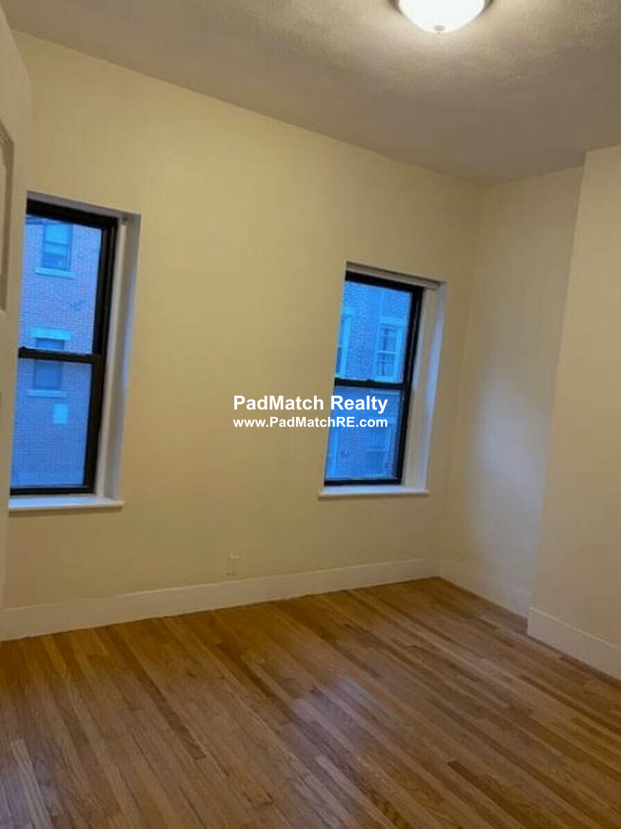 2 bed, 1 bath apartment for rent at 15 Aberdeen St Unit 02, Fenway — photo 3 of 21