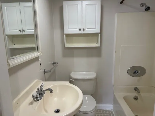 2 bed, 2 bath apartment for rent at 15 Adams St Unit 1, Watertown — photo 8 of 13