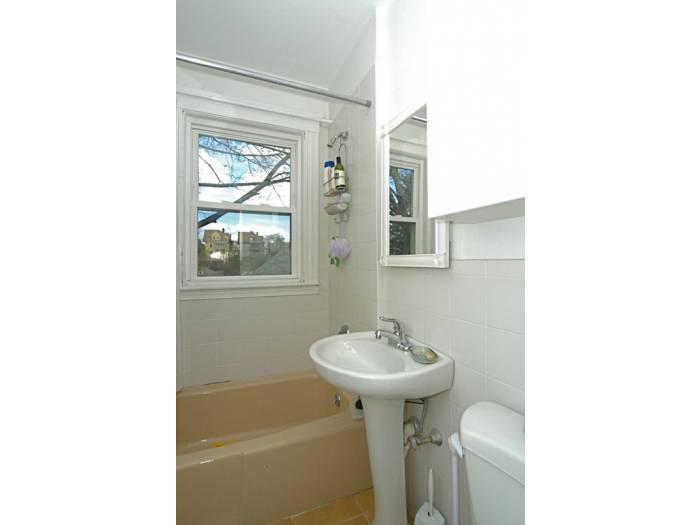 1 bed, 1 bath apartment for rent at 15 Adelaide St Unit 3R, Jamaica Plain — photo 5 of 10