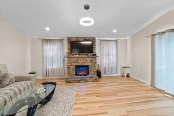 3 bed, 1 bath apartment for rent at 15 Ancona Rd Unit 1, Worcester — photo 2 of 11
