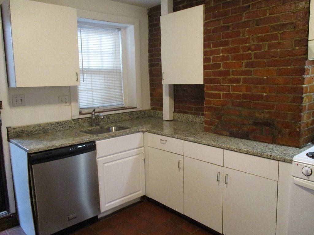 Studio bed, 1 bath apartment for rent at 15 Appleton St Unit A (No Fee), South End — photo 5 of 25