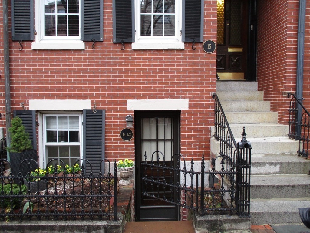 Studio bed, 1 bath apartment for rent at 15 Appleton St Unit A (No Fee), South End — photo 2 of 25