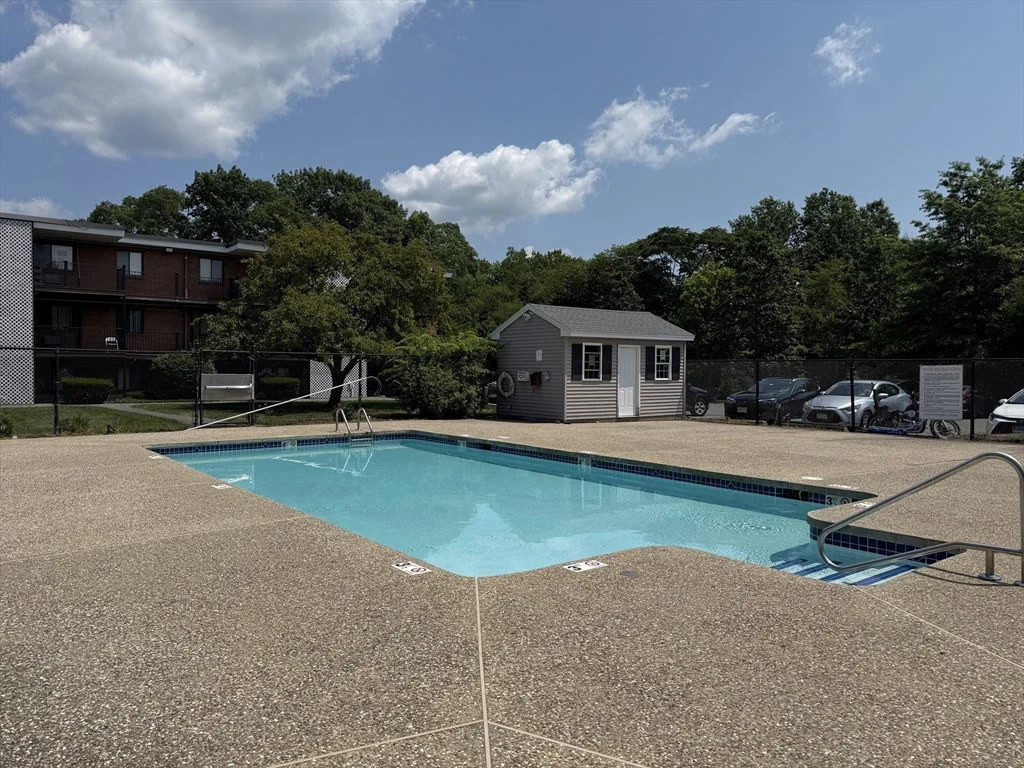 1 bed, 1 bath apartment for rent at 15 Arizona Ter Unit 2, Arlington — photo 1 of 12