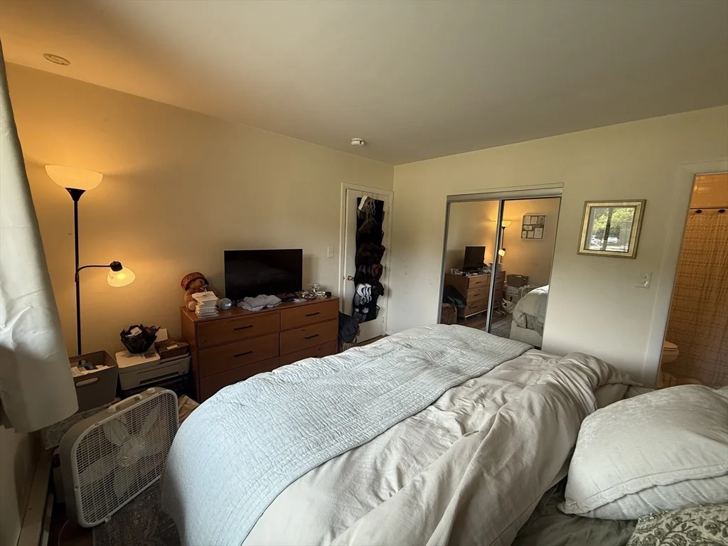 1 bed, 1 bath apartment for rent at 15 Arizona Ter Unit 2, Arlington — photo 4 of 12