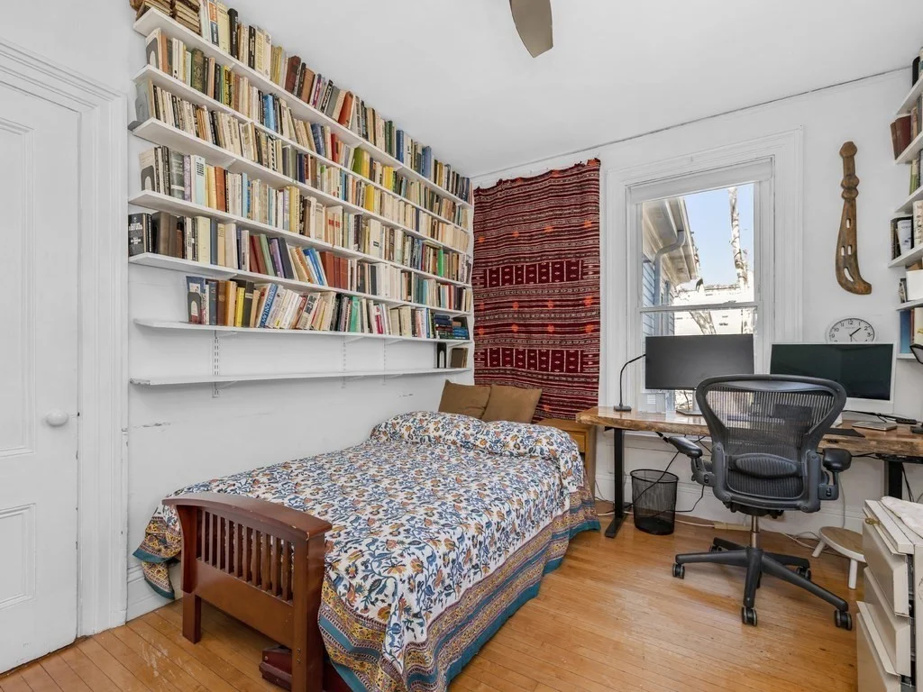 4 bed, 1 bath apartment for rent at 15 Arlington Unit 15, Cambridge — photo 16 of 28