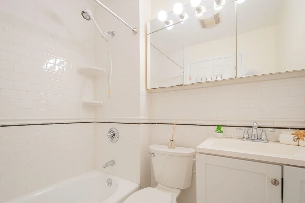 3 bed, 1 bath apartment for rent at 15 Aspinwall Ave Unit 3, Brookline — photo 22 of 25