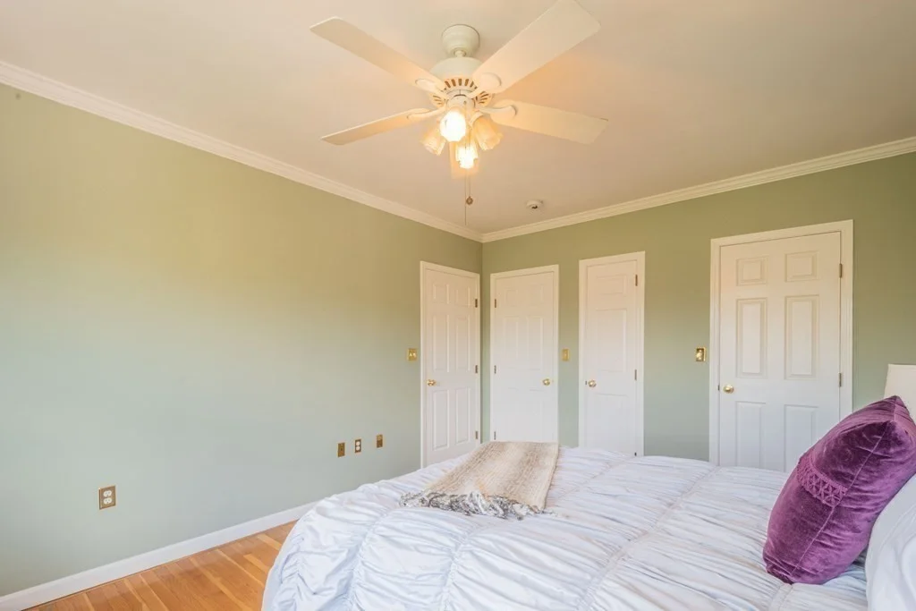 3 bed, 1 bath apartment for rent at 15 Aspinwall Ave Unit 3, Brookline — photo 14 of 25