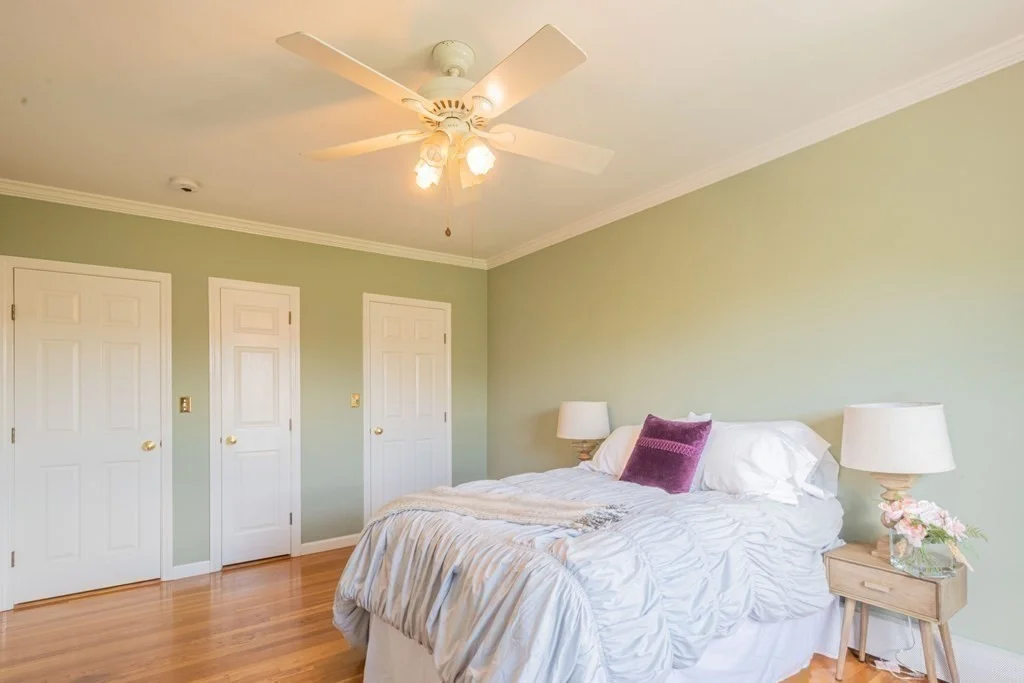 3 bed, 1 bath apartment for rent at 15 Aspinwall Ave Unit 3, Brookline — photo 15 of 25