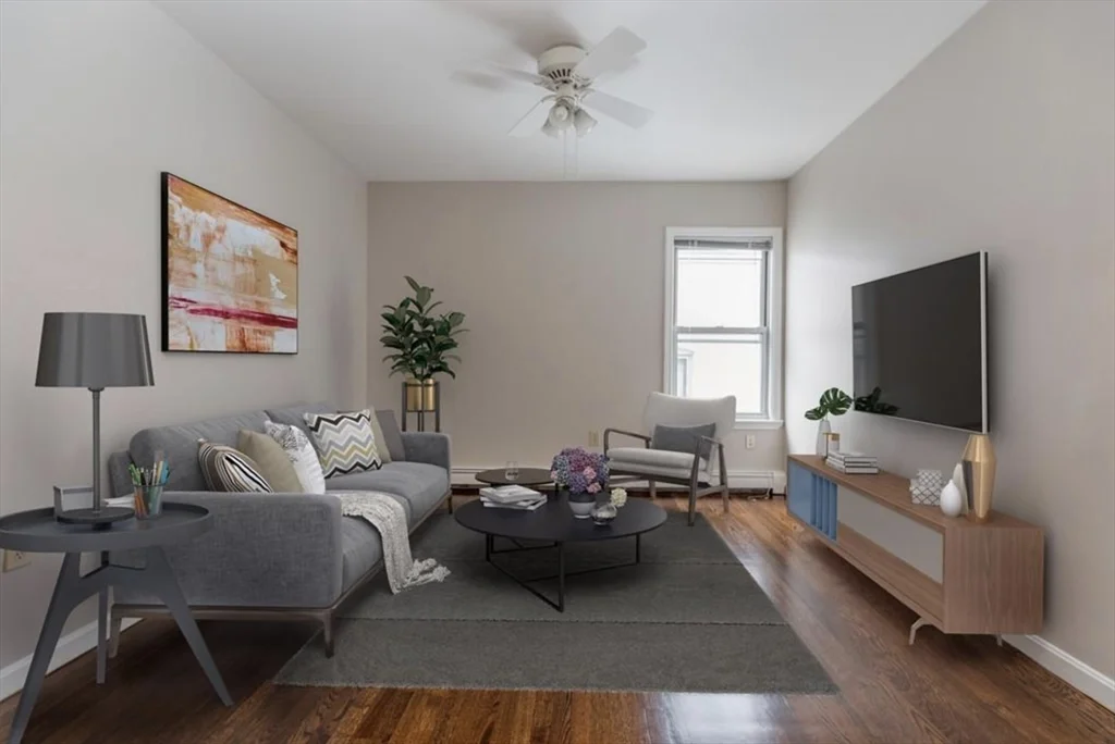3 bed, 1 bath apartment for rent at 15 Aspinwall Ave Unit 4, Coolidge Corner — photo 4 of 8