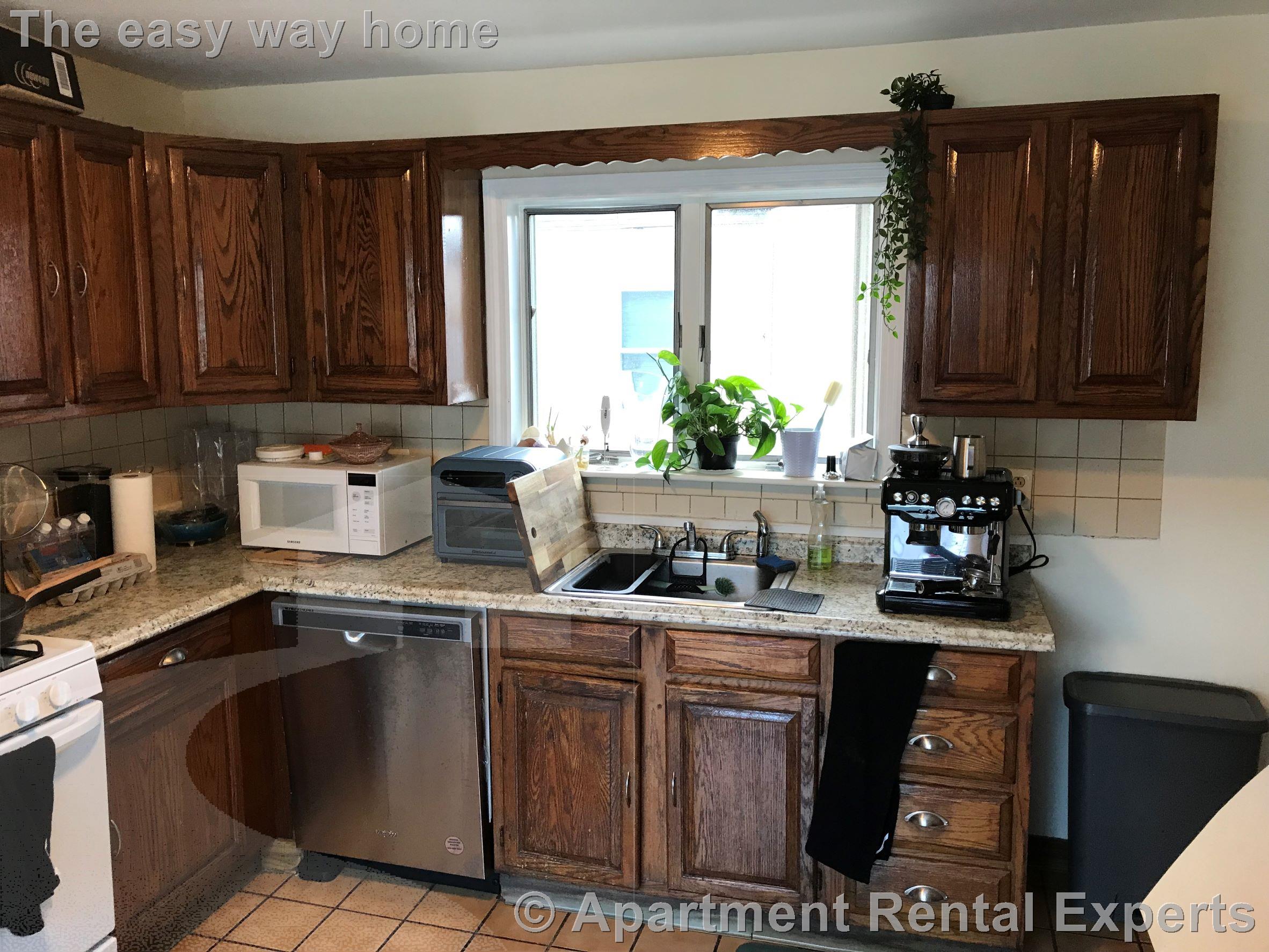 2 bed, 1 bath apartment for rent at 15 Auburn Ave Unit 2, East Somerville — photo 1 of 18